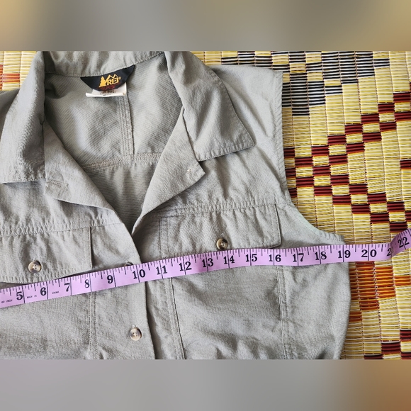 Women REI Vintage 2pc. Sz Small. Light Olive tone. EUC. - Picture 7 of 13
